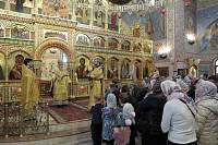 Архиерейское богослужение в Троицком храме Реутова 